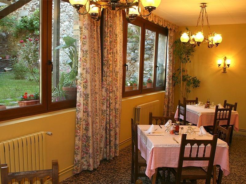 Fonda Agusti Hotel Esterri d'Àneu Kültér fotó
